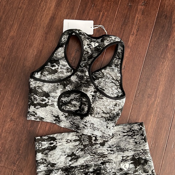 Womens best set - Picture 2 of 2